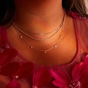 Blu Boho honeysuckle necklace yellow gold